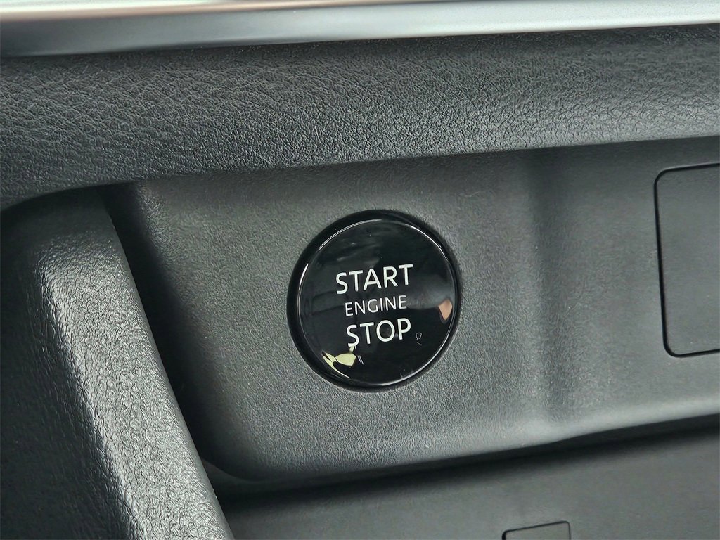 New 2025 Nissan Rogue SL w/ Tech Package image 13