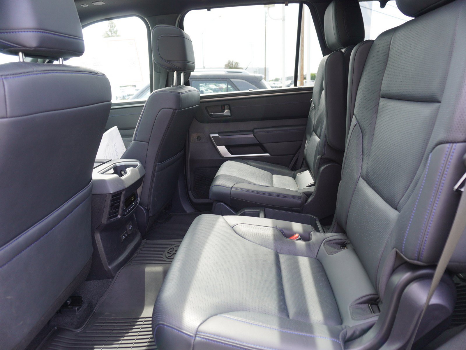 Used 2025 Toyota Sequoia Platinum AWD/4WD image 17