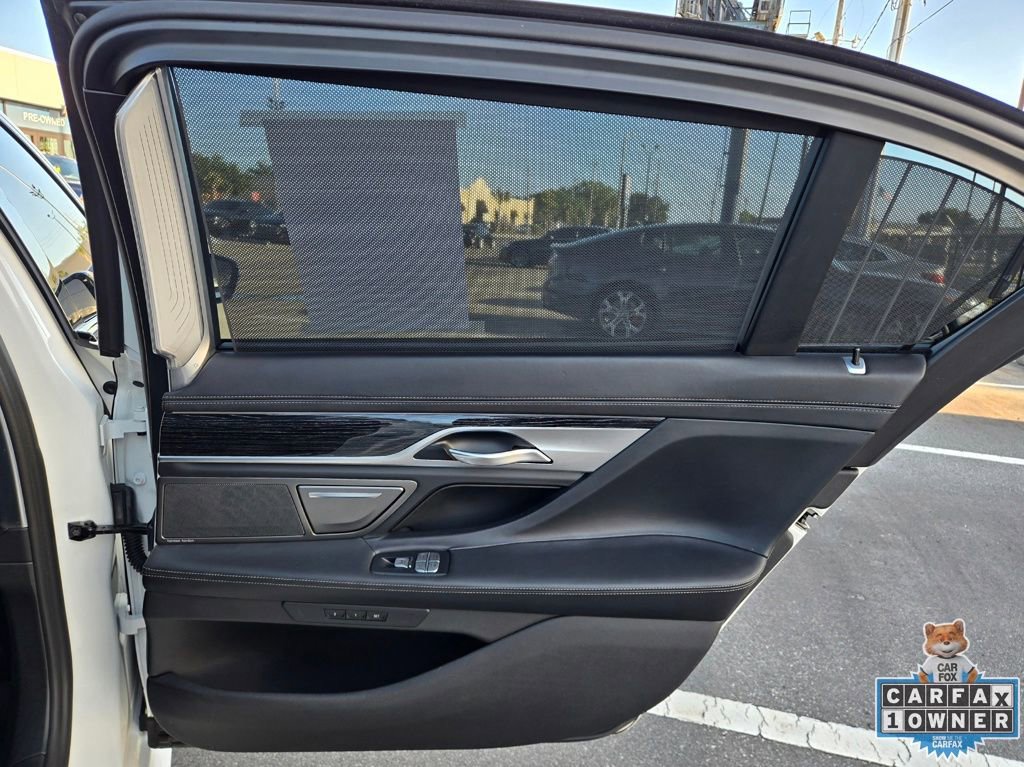 Used 2022 BMW 750i xDrive w/ Executive Package image 55