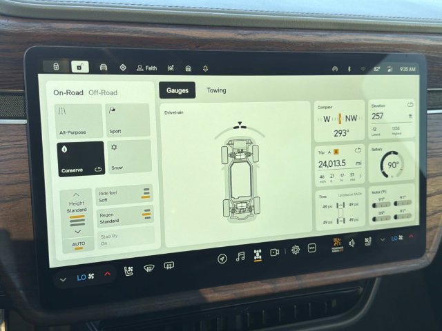 Used 2023 Rivian R1S Launch Edition Quad AWD/4WD image 32