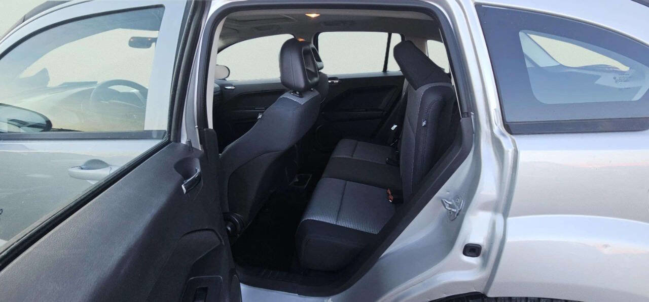 Used 2009 Dodge Caliber SXT image 8