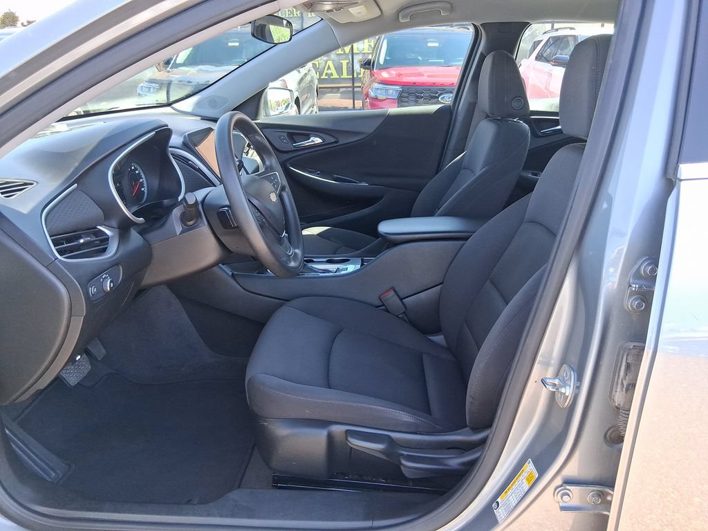 Used 2024 Chevrolet Malibu LS FWD image 9