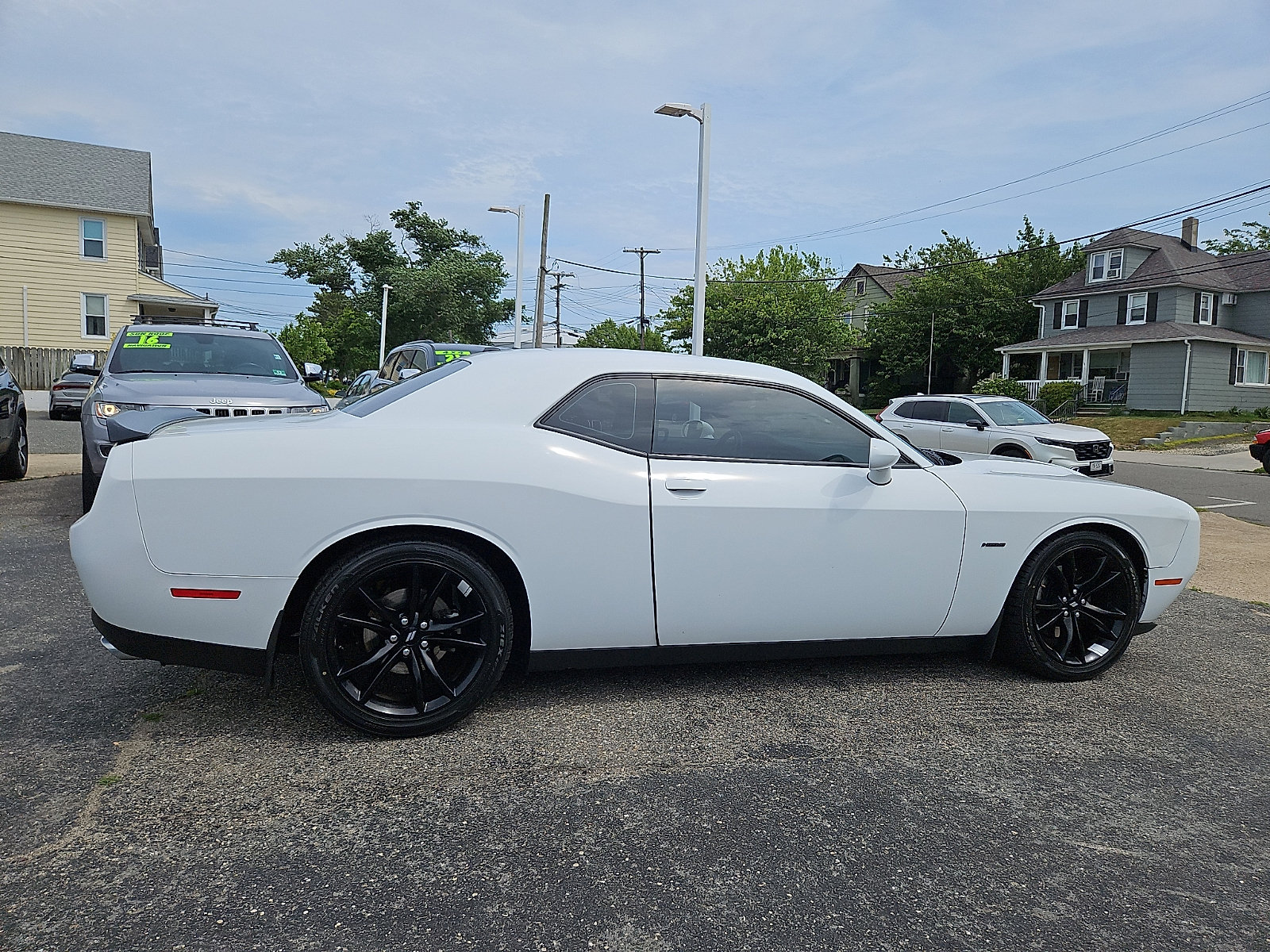 Used 2017 Dodge Challenger R/T w/ Blacktop Package RWD image 8