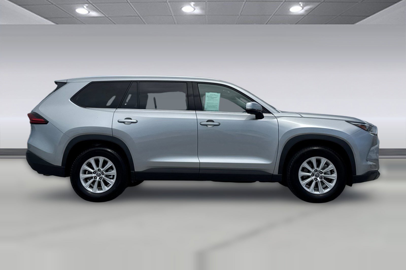 Used 2025 Toyota Grand Highlander FWD image 8