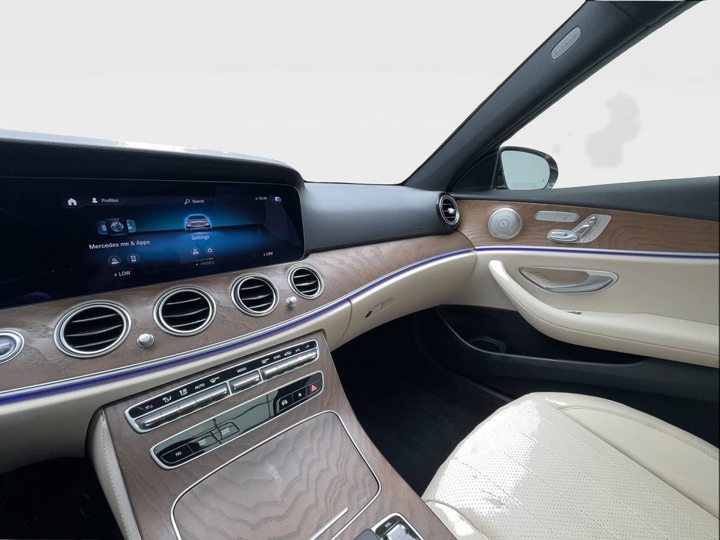 Used 2023 Mercedes-Benz E 350 4MATIC Sedan image 41