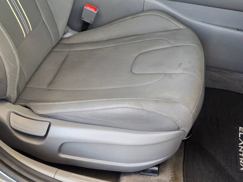 Used 2025 Hyundai Elantra Sport FWD image 27