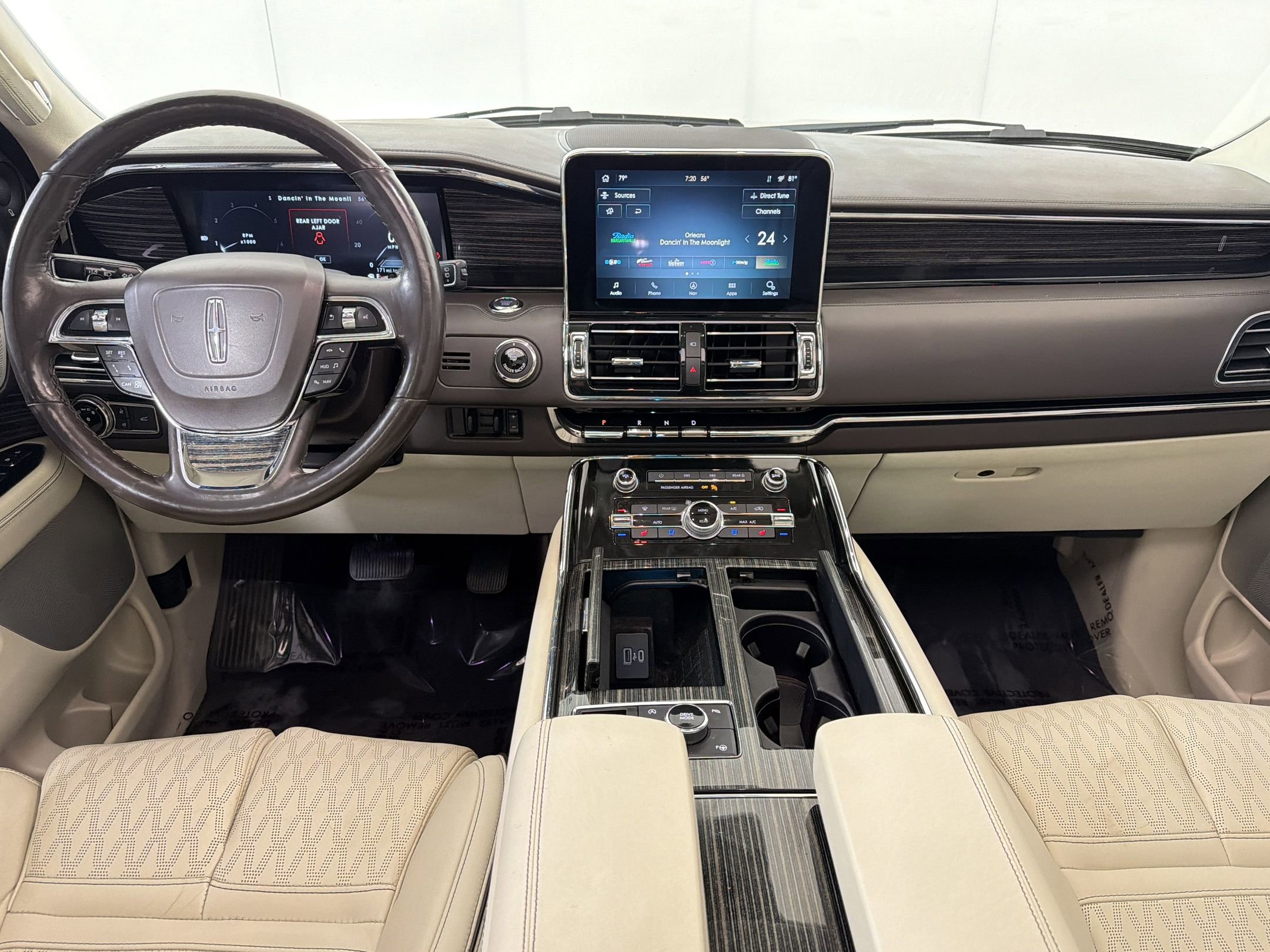 Used 2021 Lincoln Navigator Black Label w/ Cargo Convenience Package AWD/4WD image 15