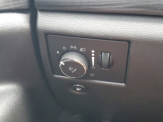 Used 2021 Jeep Grand Cherokee Altitude AWD/4WD image 20