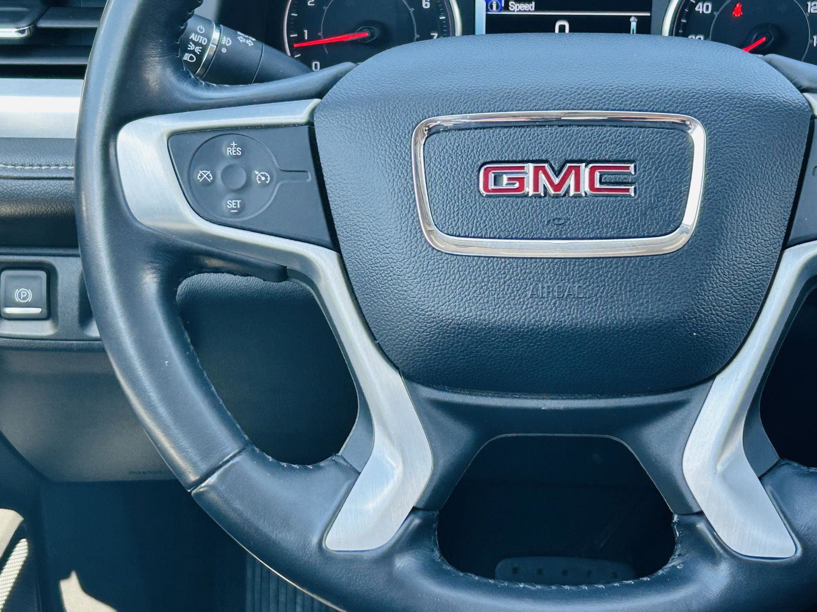 Used 2019 GMC Acadia SLT w/ Black Edition image 17