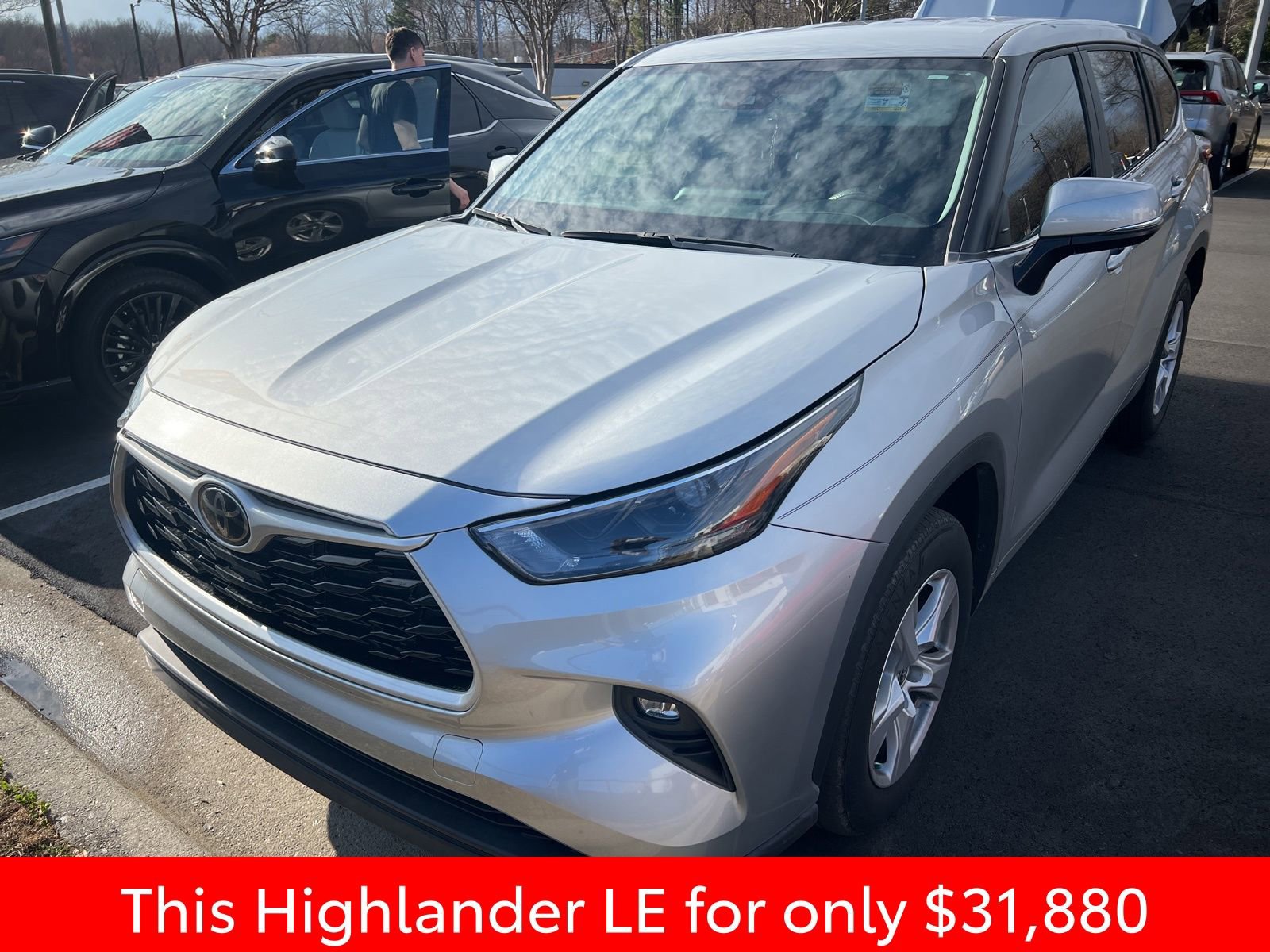 Used 2023 Toyota Highlander LE image 15