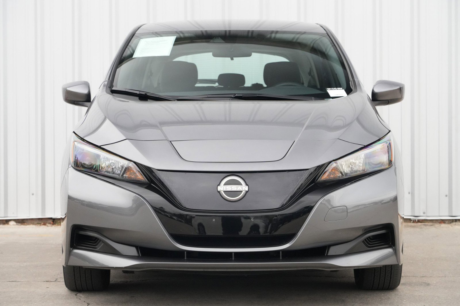 Used 2025 Nissan Leaf S image 6