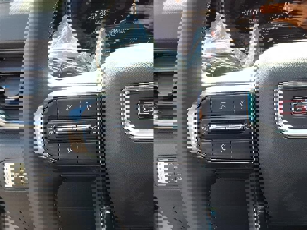 New 2026 GMC Terrain AT4 w/ Technology Package II image 17