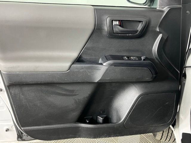 Used 2022 Toyota Tacoma SR AWD/4WD image 19
