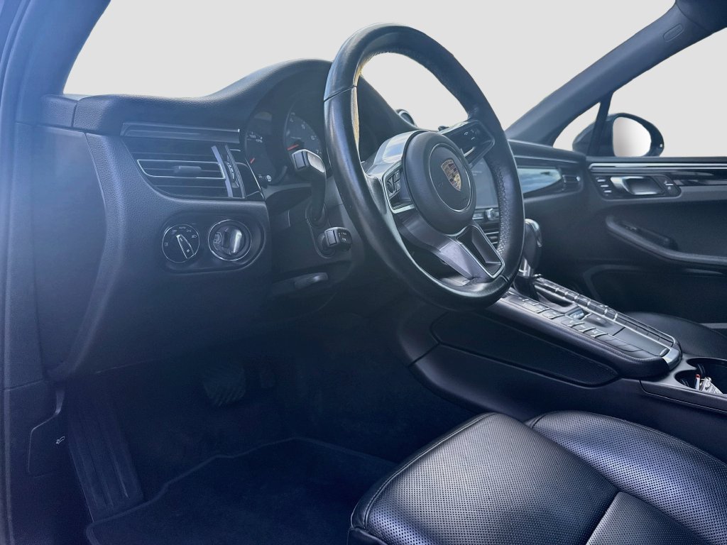 Used 2021 Porsche Macan S AWD/4WD image 10