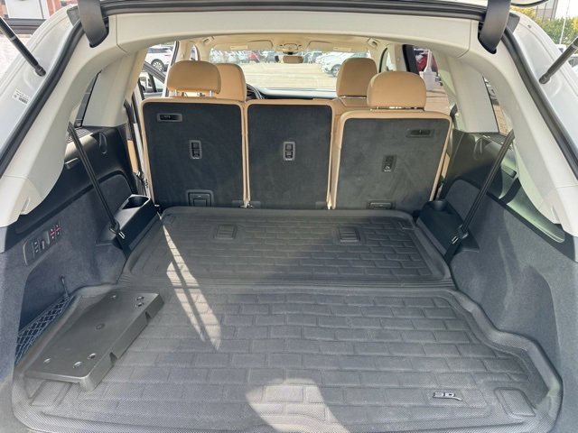 Used 2023 Audi Q7 3.0T Prestige image 8