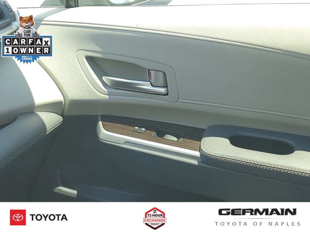 Certified 2021 Toyota Sienna XLE FWD image 29