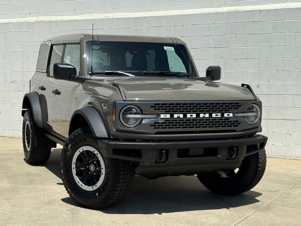 New 2026 Ford Bronco Badlands w/ Sasquatch Package AWD/4WD image 2