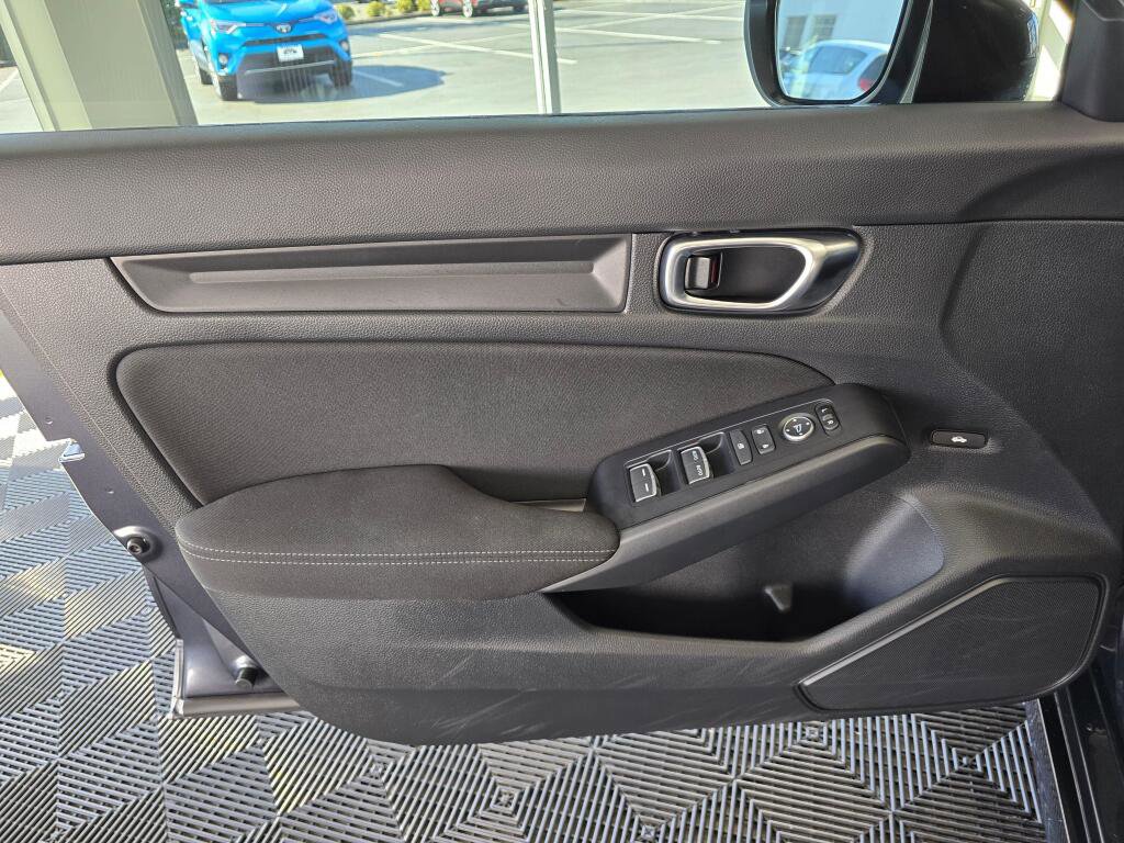 Used 2025 Honda Civic LX image 18