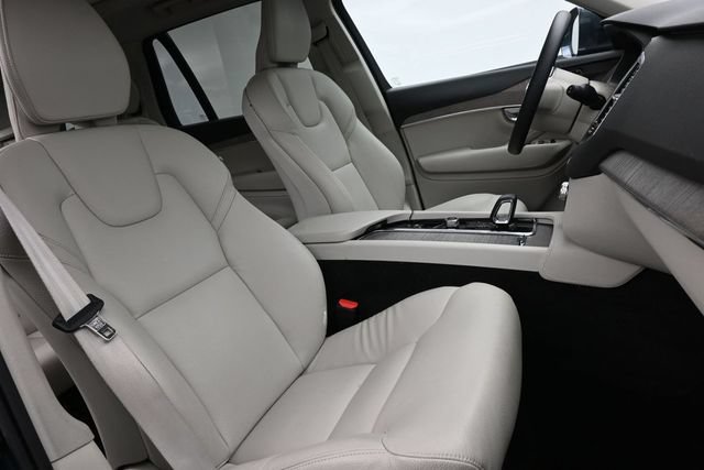 Used 2023 Volvo XC90 B6 Plus w/ Protection Package AWD/4WD image 35