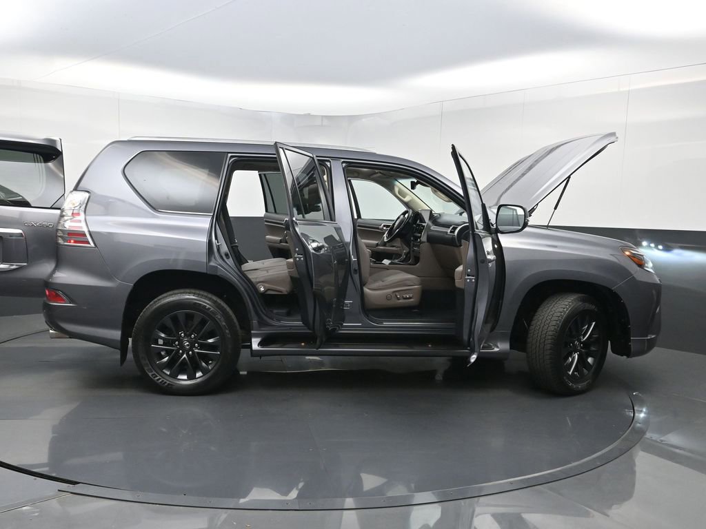 Used 2023 Lexus GX 460 Premium w/ Premium Package image 39