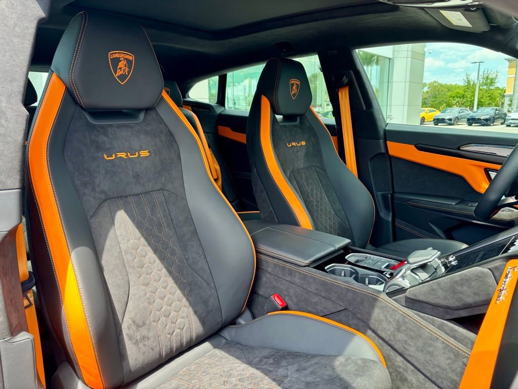 Used 2024 Lamborghini Urus S AWD/4WD image 26