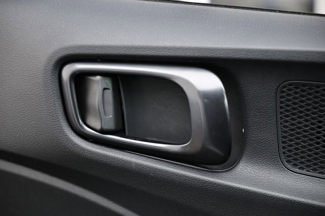 Used 2023 Hyundai Venue Limited image 15