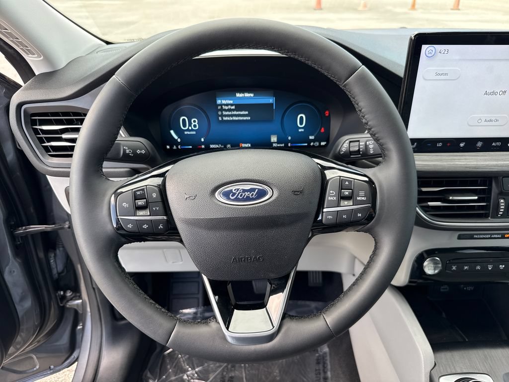 Used 2023 Ford Escape Platinum AWD/4WD image 14