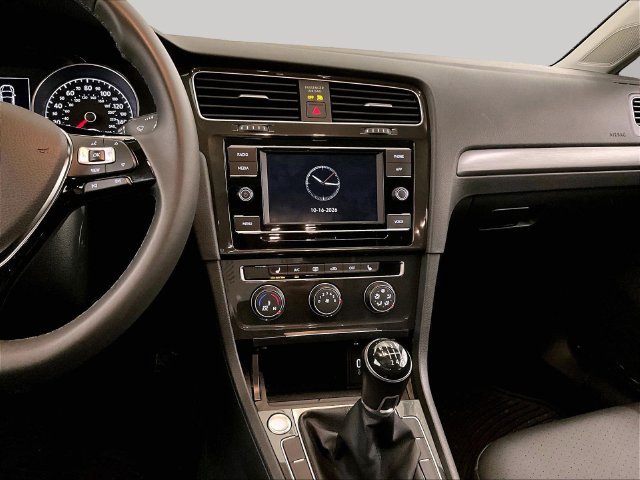 Used 2021 Volkswagen Golf 4-Door FWD image 6