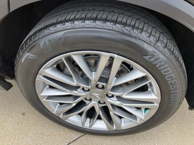 Used 2023 Acura MDX SH-AWD w/ Advance Package image 30