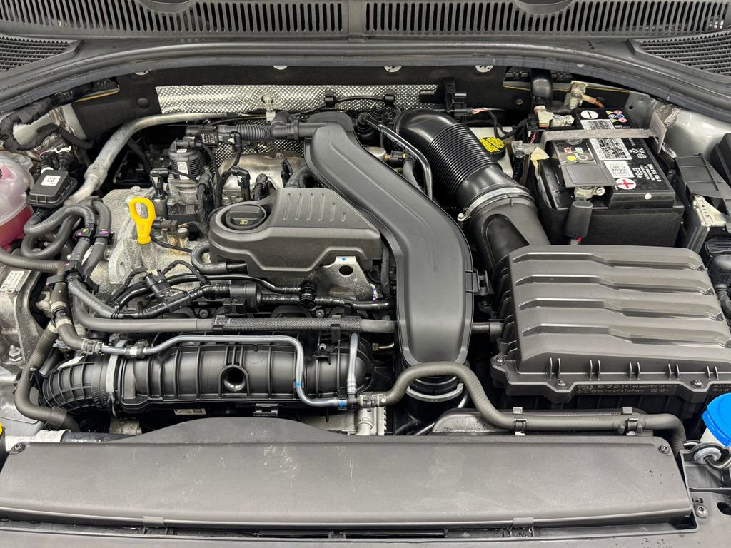 Used 2023 Volkswagen Jetta Sport image 33