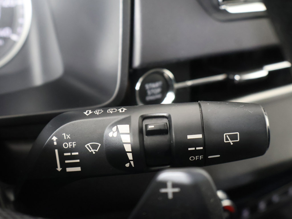 Used 2024 Mitsubishi Outlander ES AWD/4WD image 39