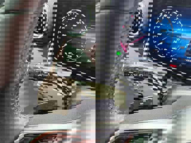 Used 2025 Mercedes-Benz GLC 300 GLC 300 image 27