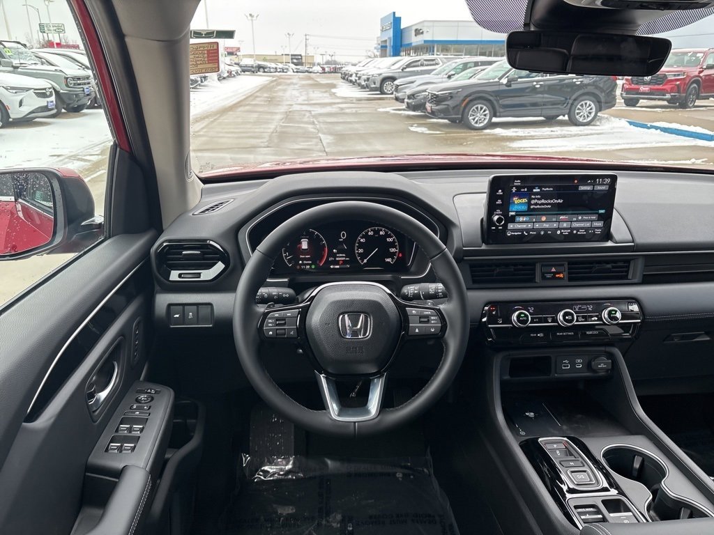 New 2025 Honda Pilot Touring image 22