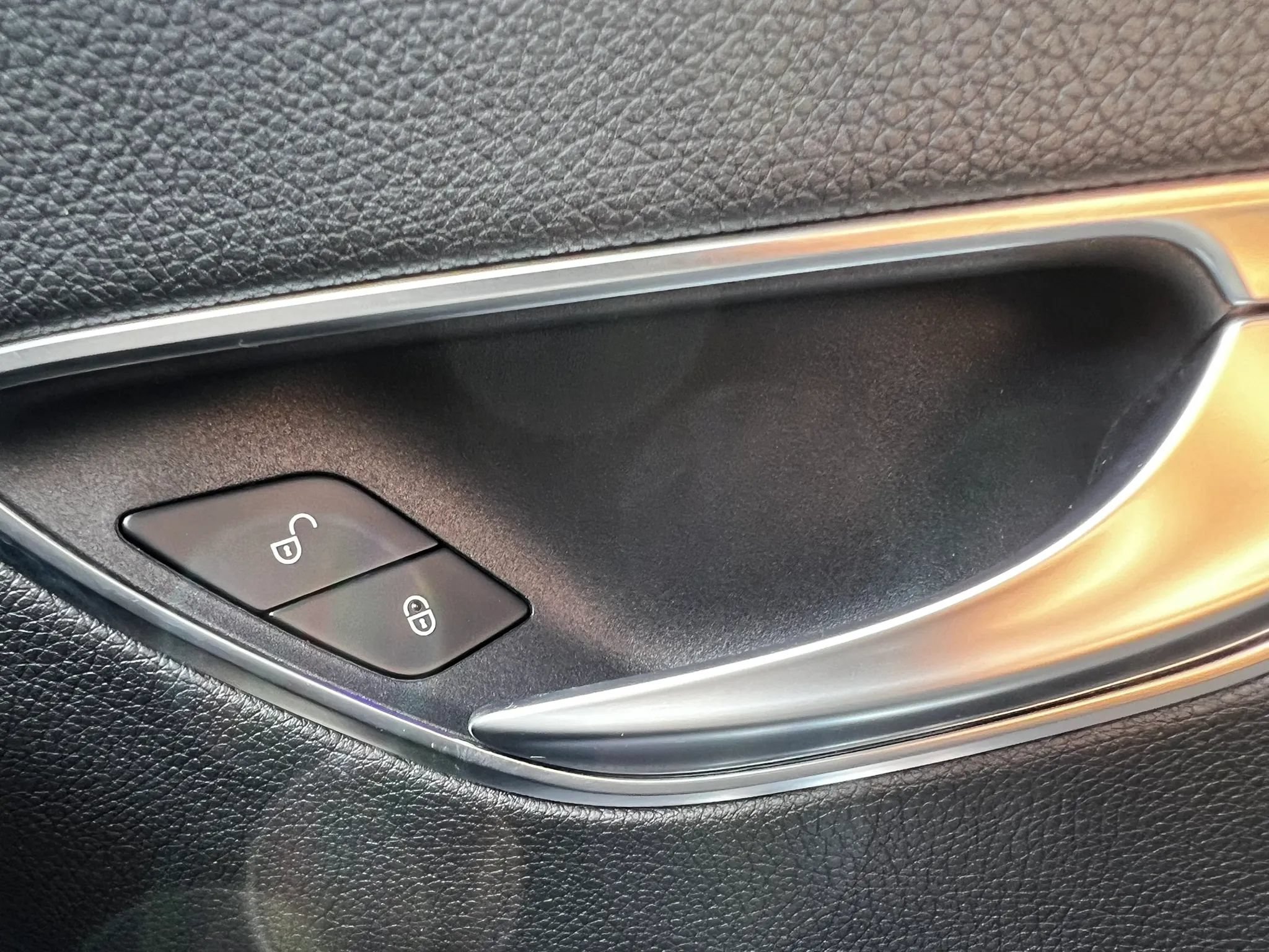 Used 2019 Mercedes-Benz E 450 4MATIC Sedan w/ Premium Package image 49