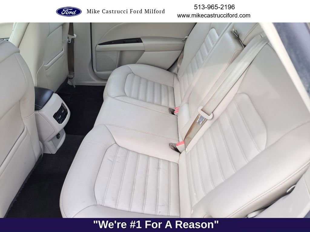 Used 2017 Ford Fusion SE w/ Fusion SE Technology Package image 24