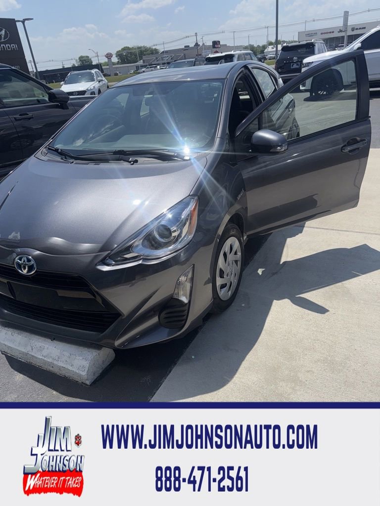 Used 2016 Toyota Prius C Three FWD image 1