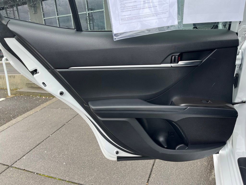 Used 2023 Toyota Camry SE image 12