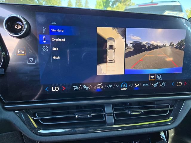 Used 2025 Chevrolet Equinox EV RS w/ Convenience Package II AWD/4WD image 12