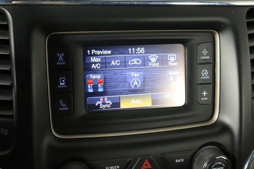 Used 2014 Jeep Grand Cherokee Laredo w/ Quick Order Package 23E AWD/4WD image 32