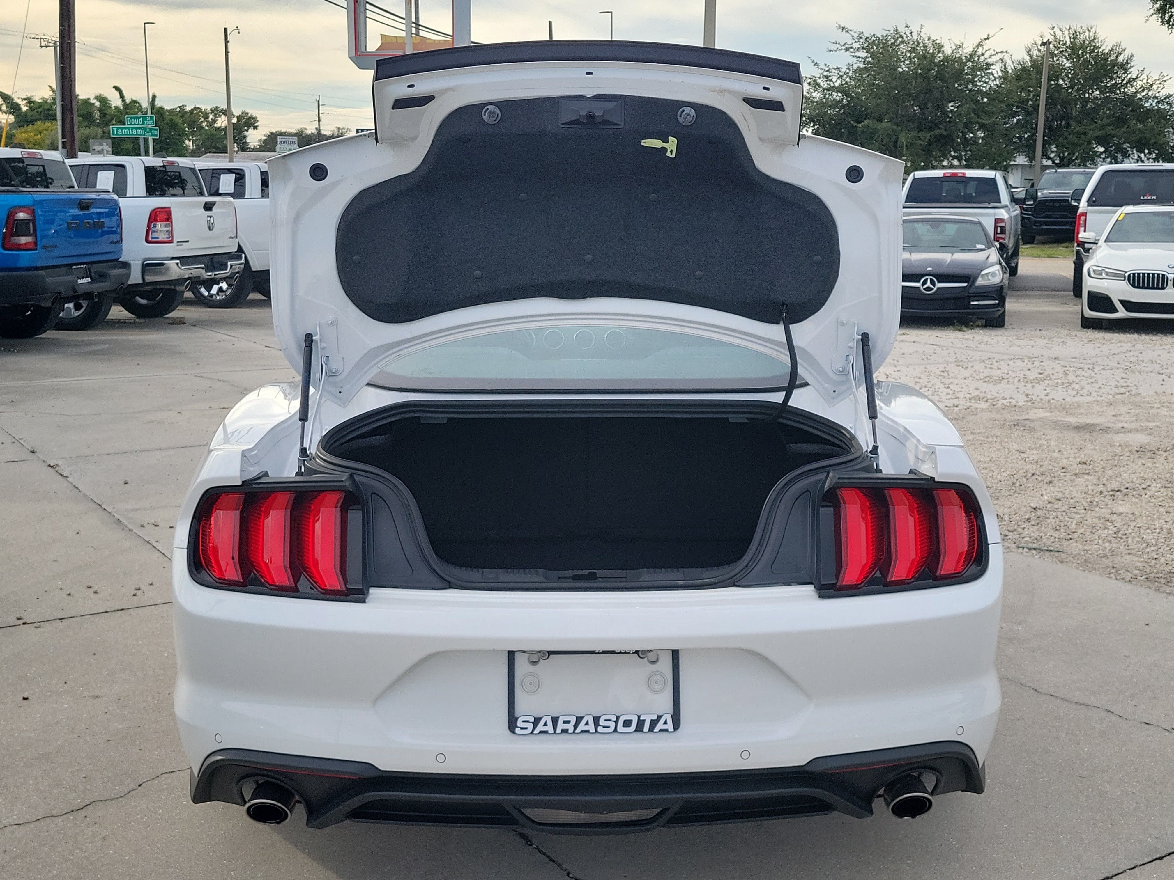 Used 2022 Ford Mustang Coupe w/ Equipment Group 101A RWD image 7