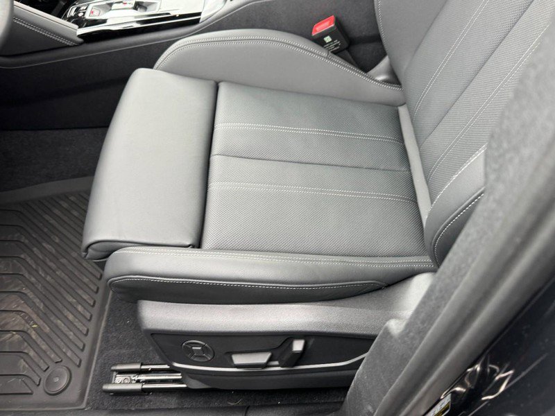 New 2025 Audi Q5 Prestige image 14