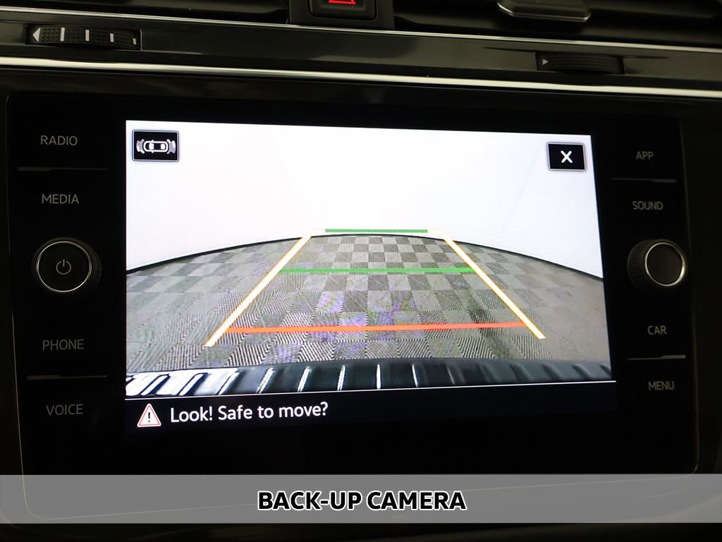 Used 2022 Volkswagen Tiguan SE R-Line image 6