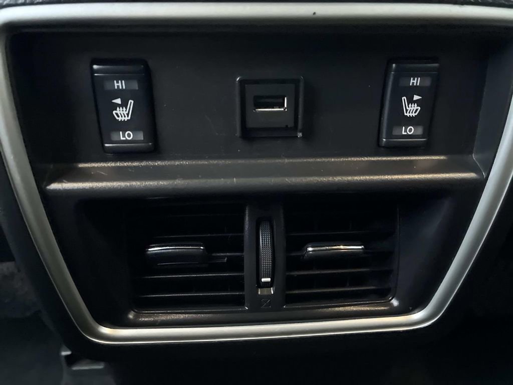 Used 2018 Nissan Murano SL w/ Moonroof Package image 17