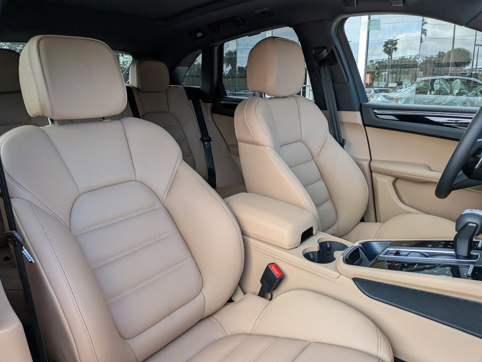 New 2026 Porsche Macan image 25