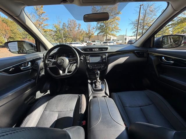 Used 2017 Nissan Rogue Sport SL image 6