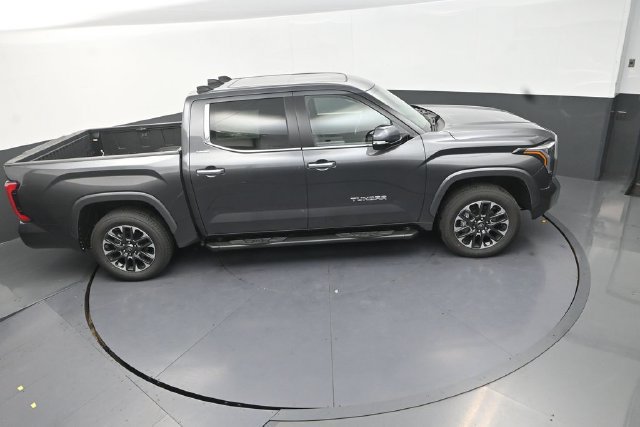 Used 2026 Toyota Tundra Limited AWD/4WD image 30