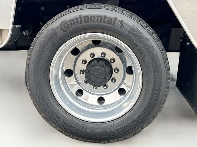 New 2026 Ford F450 XLT w/ XLT Value Package image 17