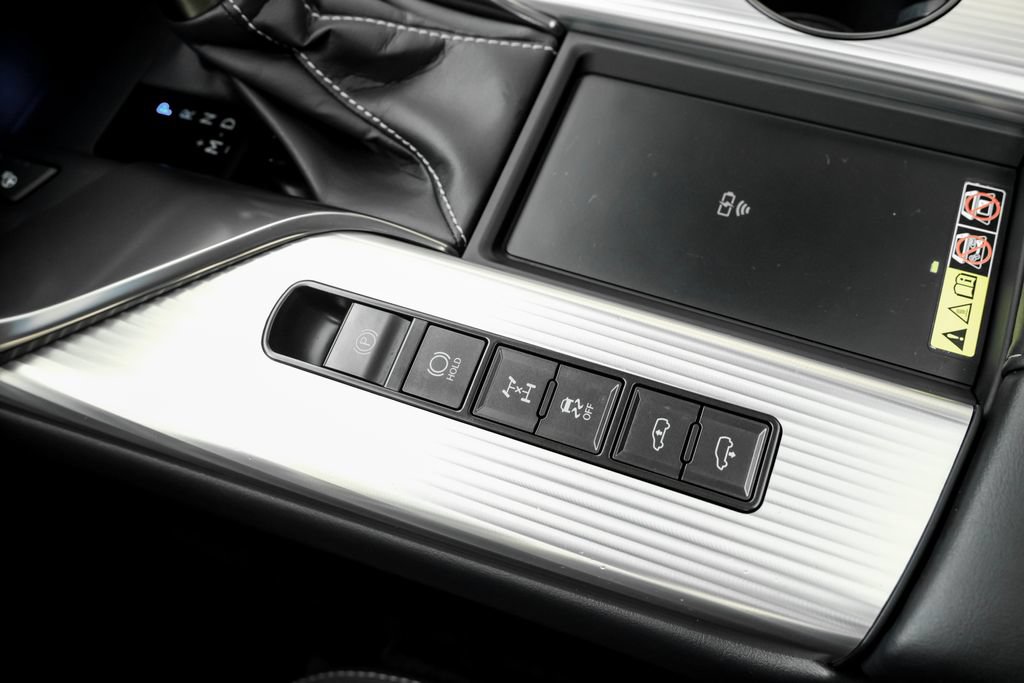 Used 2024 Lexus LX 600 F Sport AWD/4WD image 29
