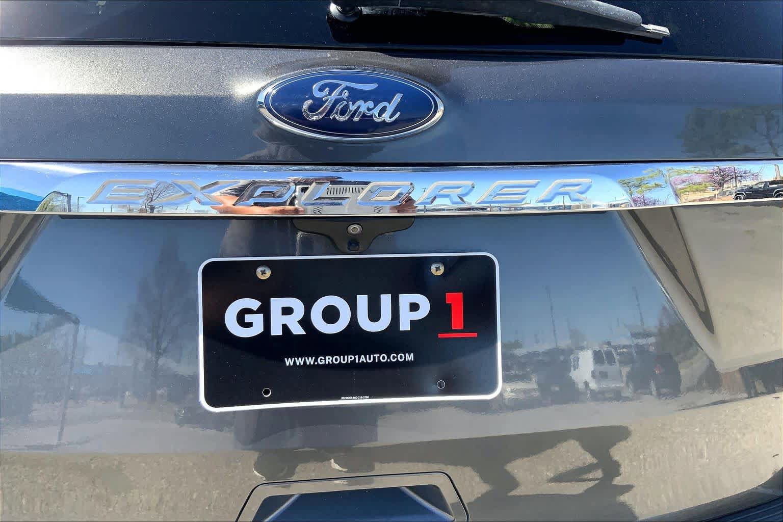 Used 2018 Ford Explorer XLT w/ Equipment Group 201A image 10