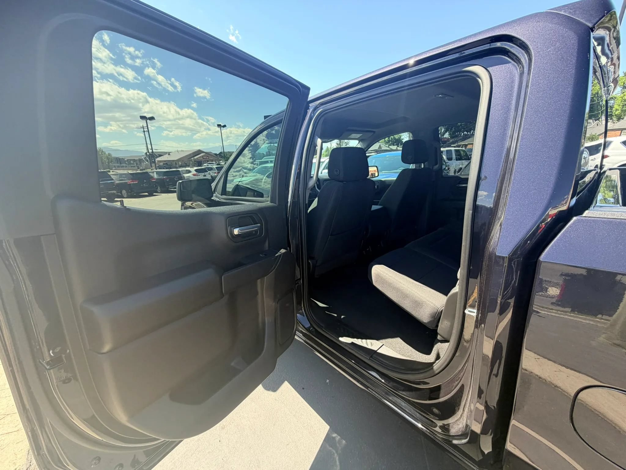 Used 2023 Chevrolet Silverado 1500 Custom w/ LPO, Dark Essentials Package AWD/4WD image 18